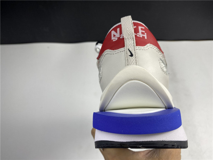 nike vaporwaffle sacai sport fuchsia game royal cv1363-100