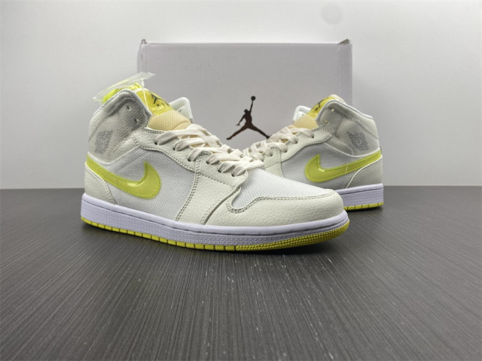 air jordan 1 mid se voltage yellow (w) db2822-107
