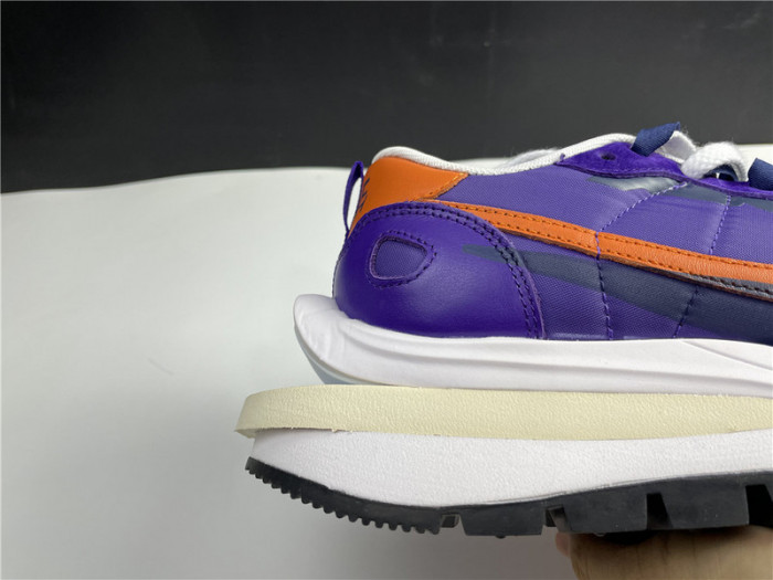 nike vaporwaffle sacai dark iris dd1875-500