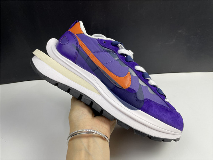 nike vaporwaffle sacai dark iris dd1875-500