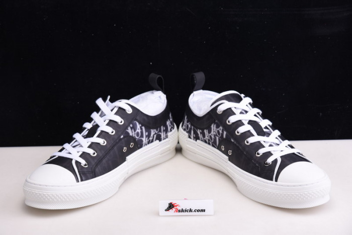 b23 oblique sneaker