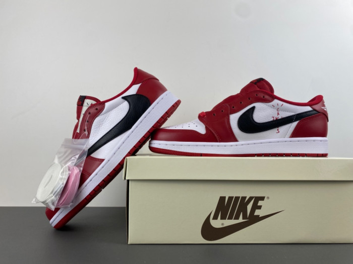 Travis Scott x Air Jordan 1 Low OG "Chicago"