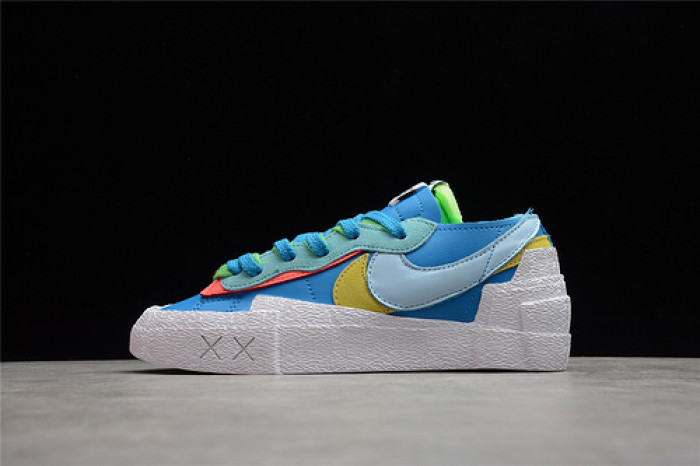 nike blazer low sacai kaws blue dm7901-400