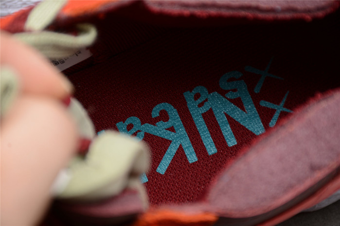 nike blazer low sacai kaws red dm7901-600