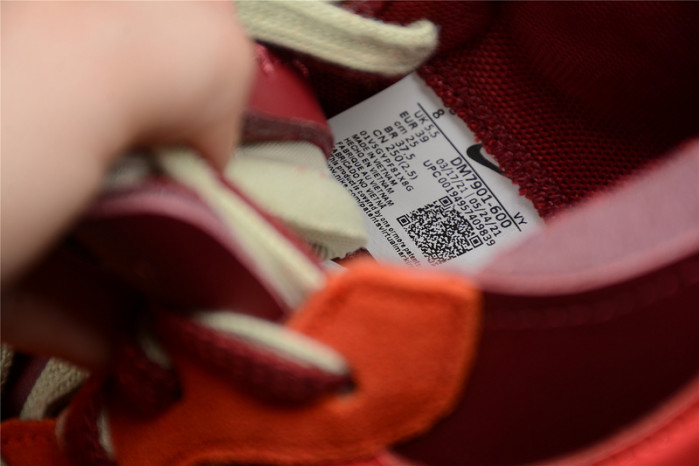 nike blazer low sacai kaws red dm7901-600