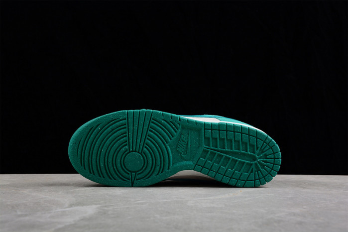 nike dunk low se 85 neptune green do9457-101