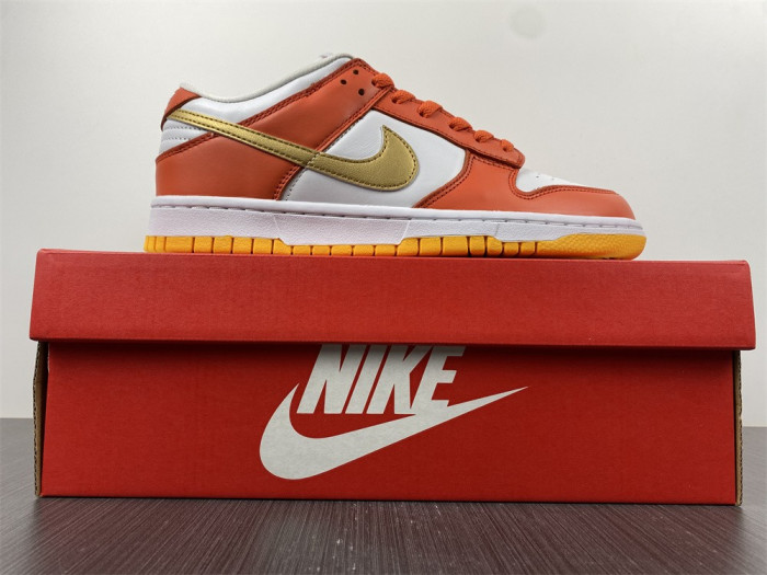 nike dunk low university gold (w) dq4690-800