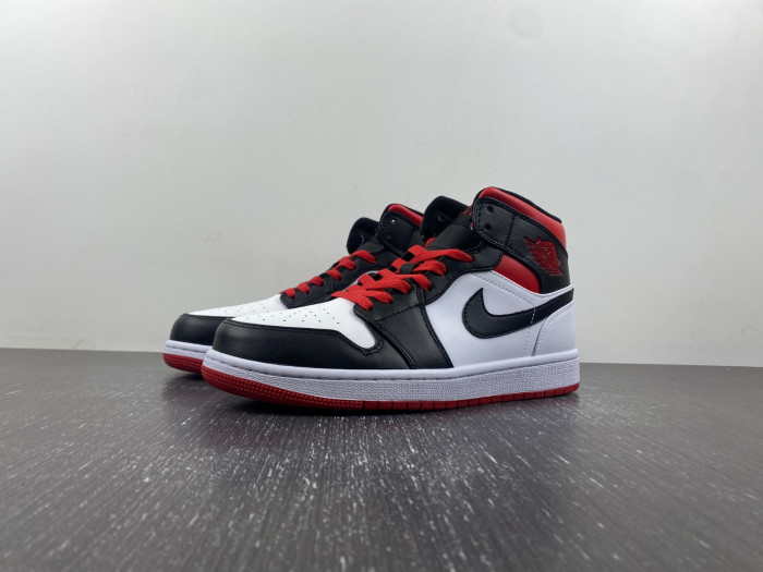 air jordan 1 mid gym red black toe dq8426-106