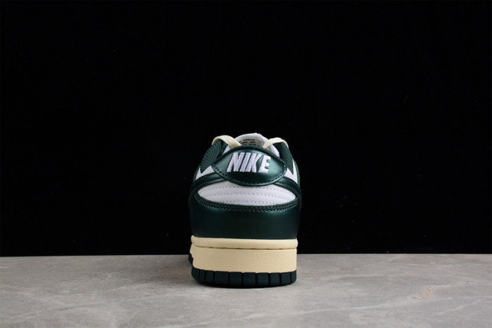 nike dunk low vintage green (w) dq8580-100