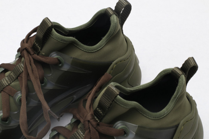 Dior D-Connect Sneaker