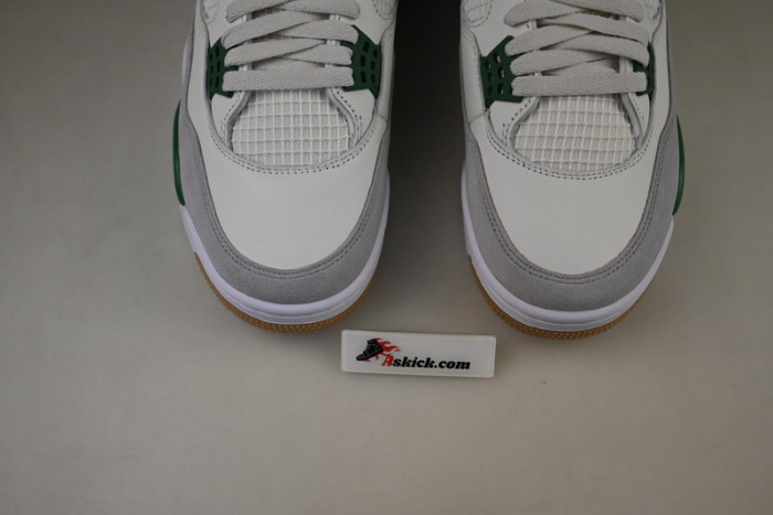 air jordan 4 retro sb pine green dr5415-103