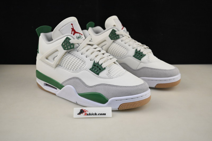 air jordan 4 retro sb pine green dr5415-103