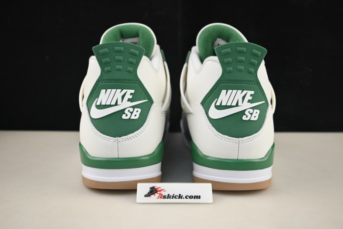 air jordan 4 retro sb pine green dr5415-103