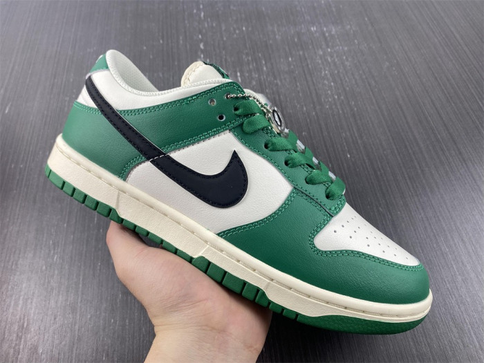 nike dunk low se “lottery” dr9654-100