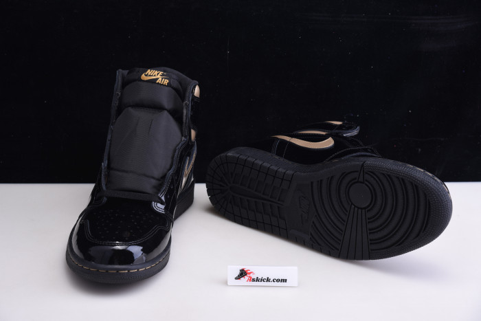 air jordan 1 retro high black metallic gold (2020) 555088-032