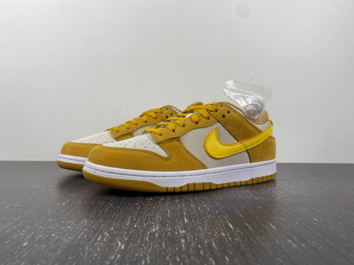 nike dunk low celestial gold suede dv7411-200