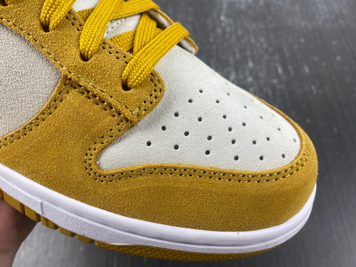 nike dunk low celestial gold suede dv7411-200
