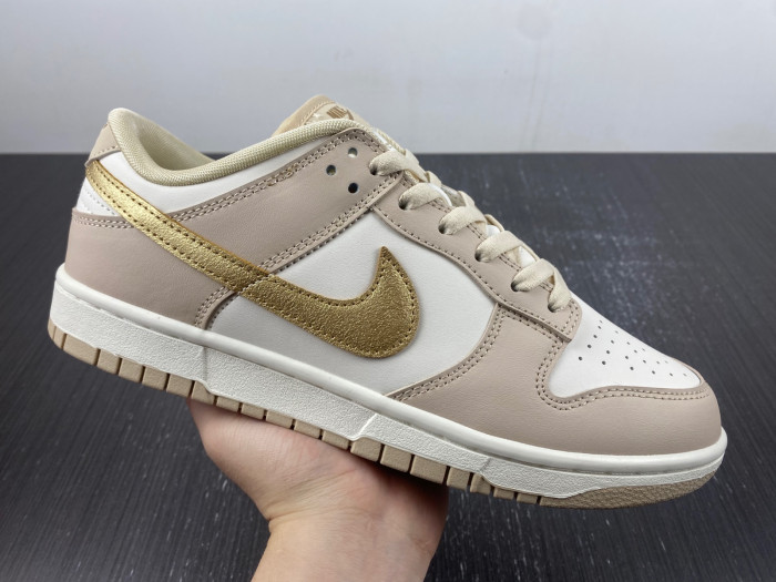 nike dunk low phantom metallic gold dx5930-001