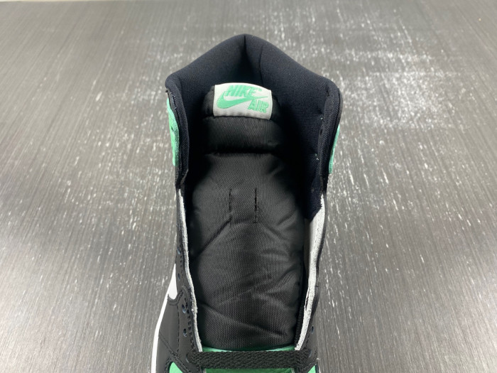 air jordan 1 "green glow" dz5485-130