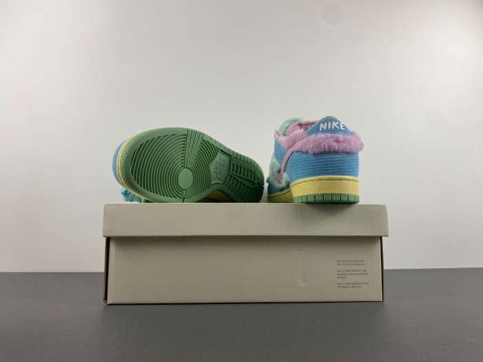 nike sb dunk low verdy visty fn6040-400