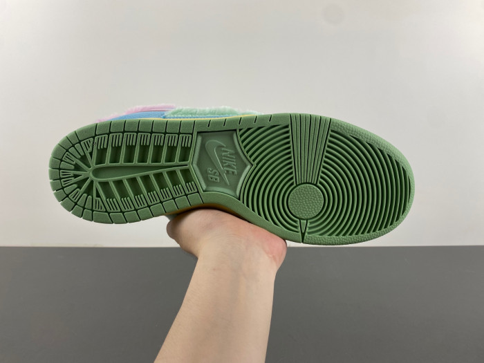 nike sb dunk low verdy visty fn6040-400