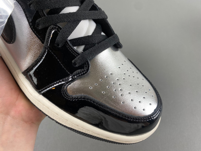 Air Jordan 1 Mid SE Black Metallic Silver Sail Metallic Gold FZ39380-001