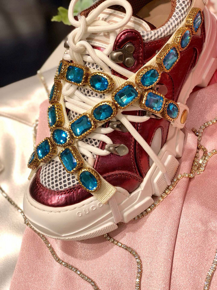 gu flashtrek sneaker