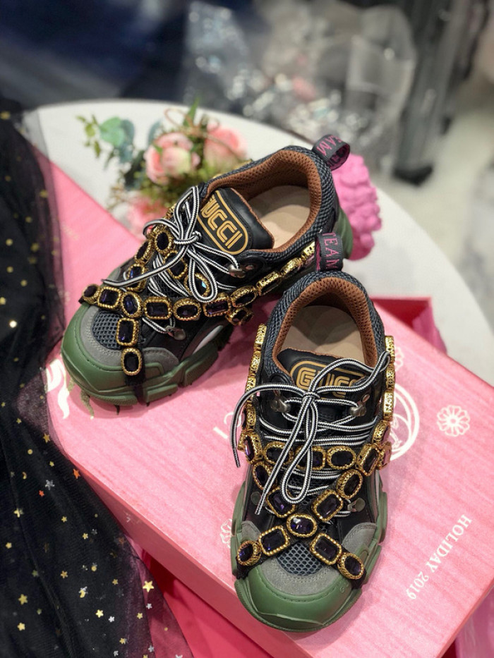 gu flashtrek sneaker