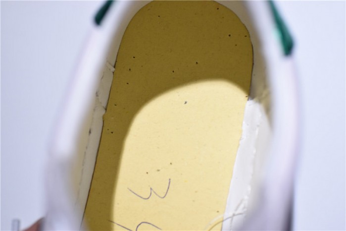 gu ace embroidered low-top sneaker white with bee