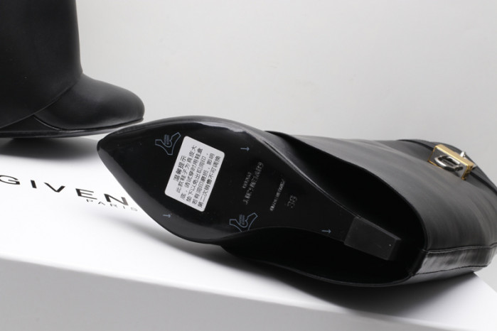 give*chy shark lock boots