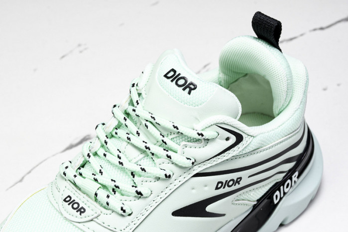 D1OR B44 Sneakers