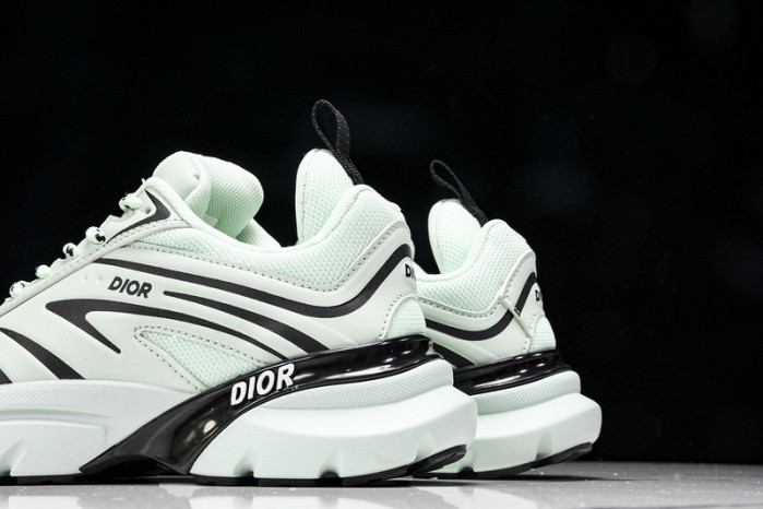 D1OR B44 Sneakers