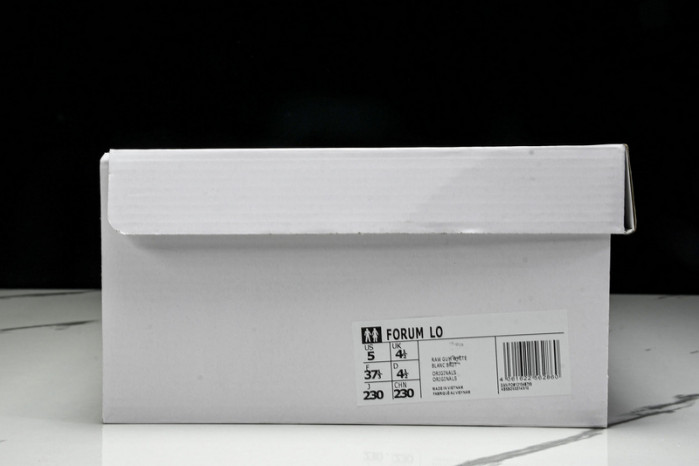 D1OR B44 Sneakers