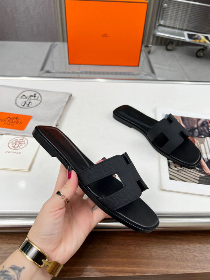 H**mes sandal