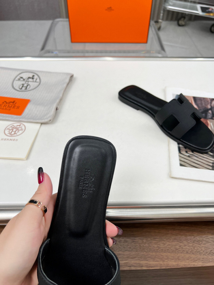 H**mes sandal