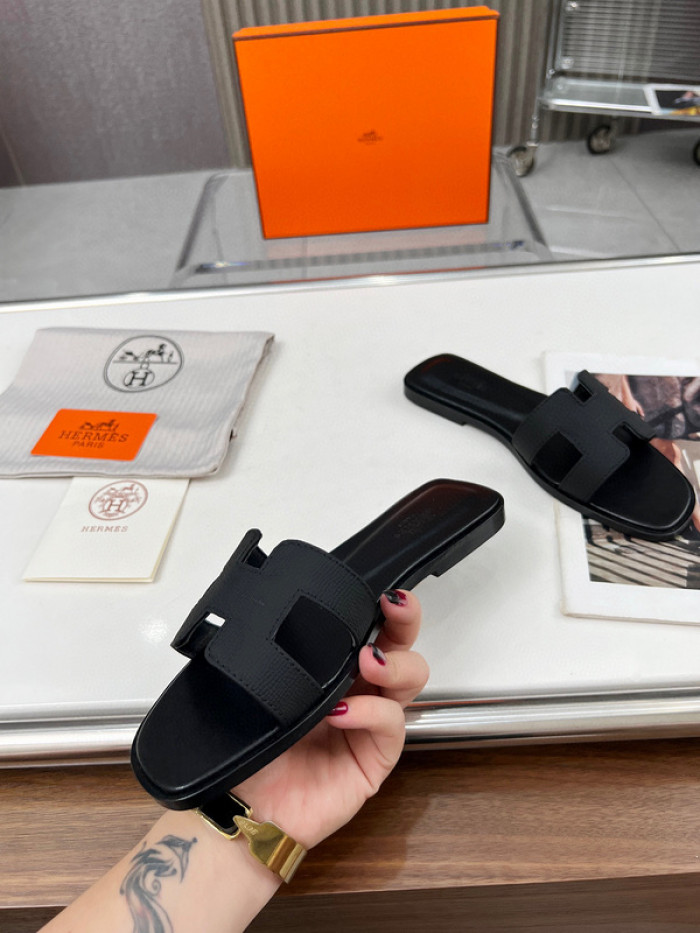 H**mes sandal