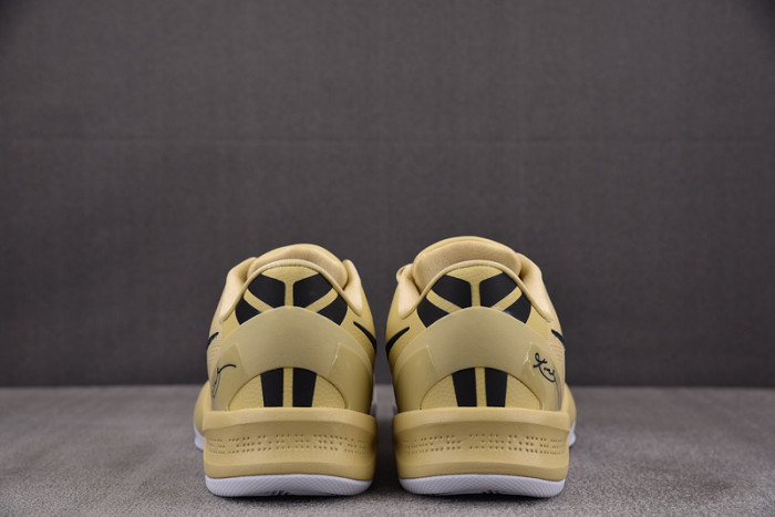 Nike Kobe 8 Protro “Champagne Gold” HM6469-701