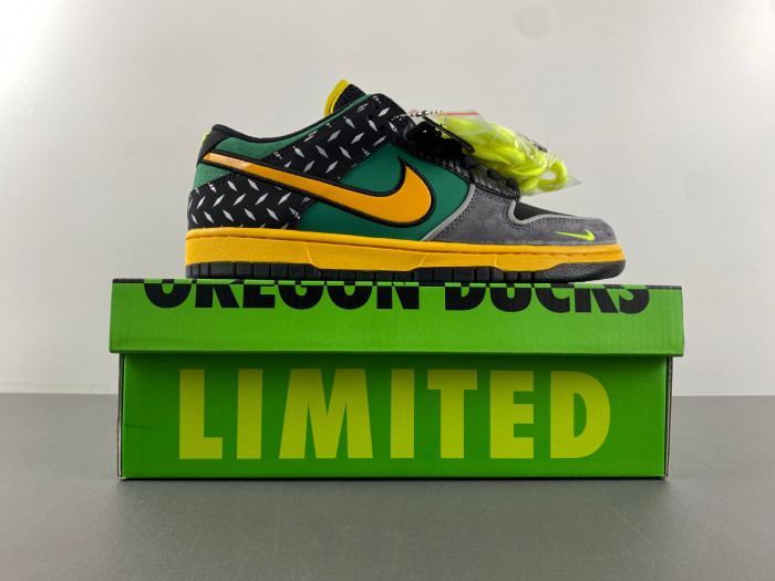 Nike Dunk Low What the Duck Away University of Oregon PE HV1454-100