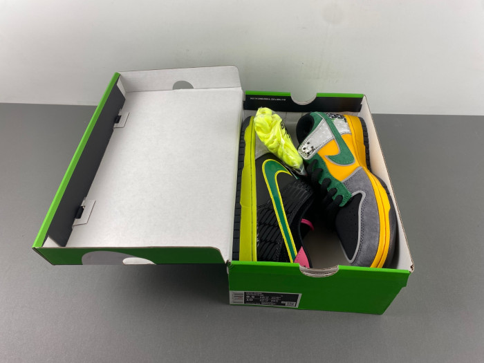 Nike Dunk Low What the Duck Away University of Oregon PE HV1454-100