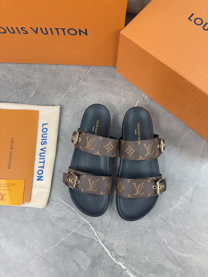 l1vv sandals
