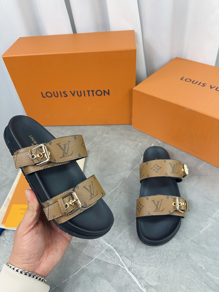l1vv sandals