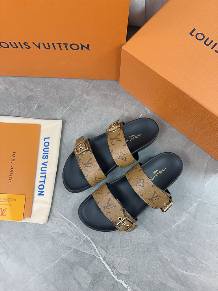l1vv sandals