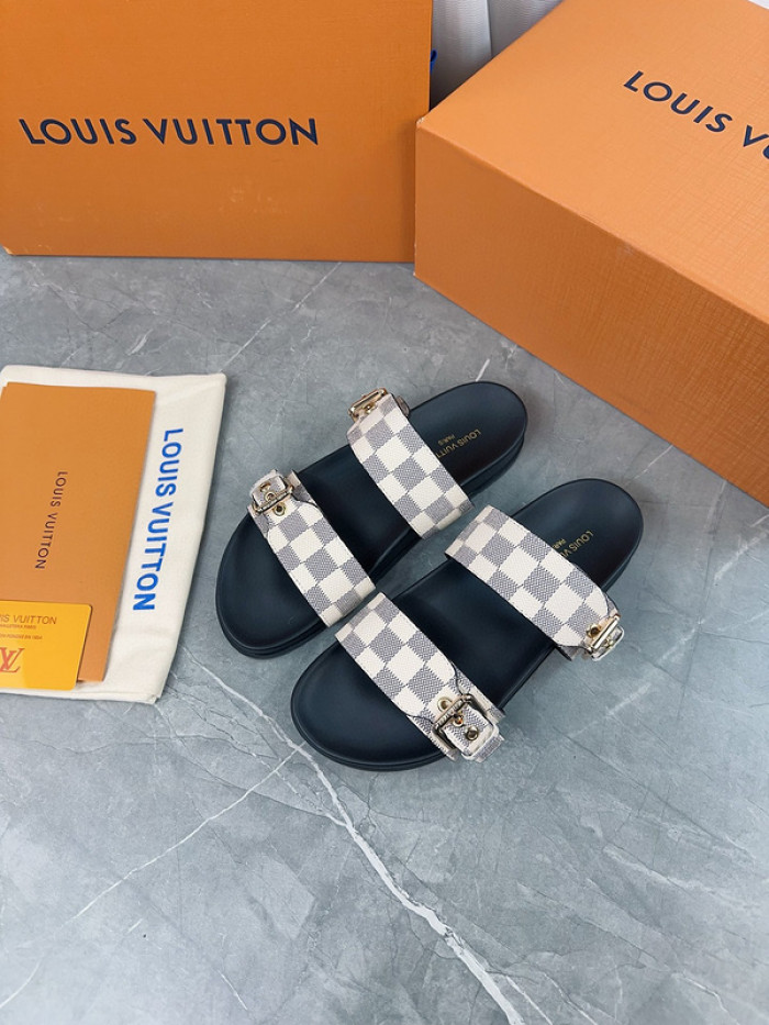 l1vv sandals