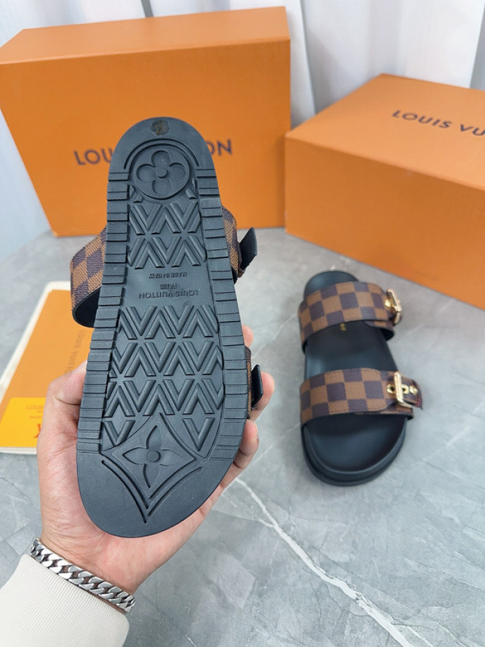 l1vv sandals