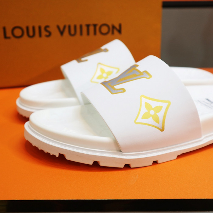 l1vv sandals