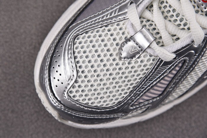 New Balance 1906R Urbancore Silver M1906RCB