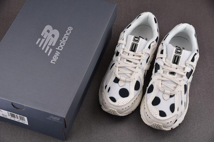 New Balance 1906R Polka Dot Sea Salt M1906RPC
