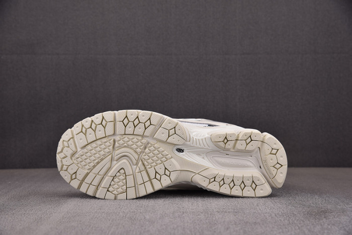 New Balance 1906R Polka Dot Sea Salt M1906RPC