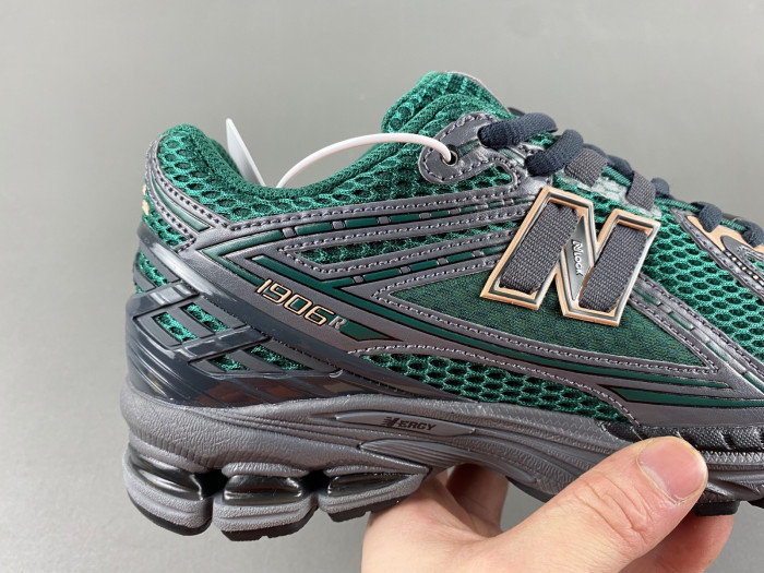 New Balance 1906R Zalando Trail Mix Green M1906RZM