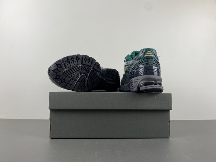 New Balance 1906R Zalando Trail Mix Green M1906RZM